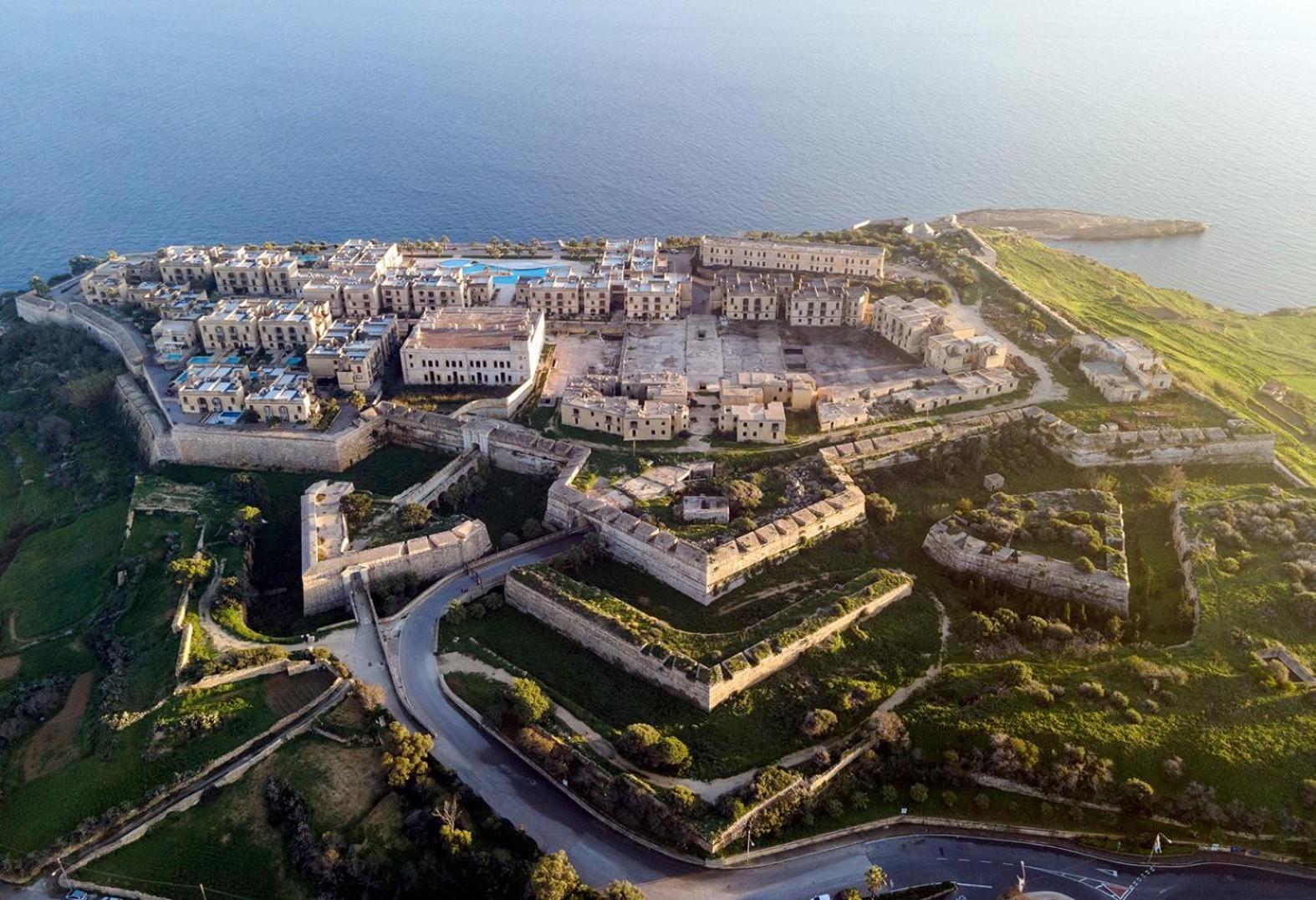 Appartement Luxury With Jacuzzi, Bbq And Huge Pool Għajnsielem
