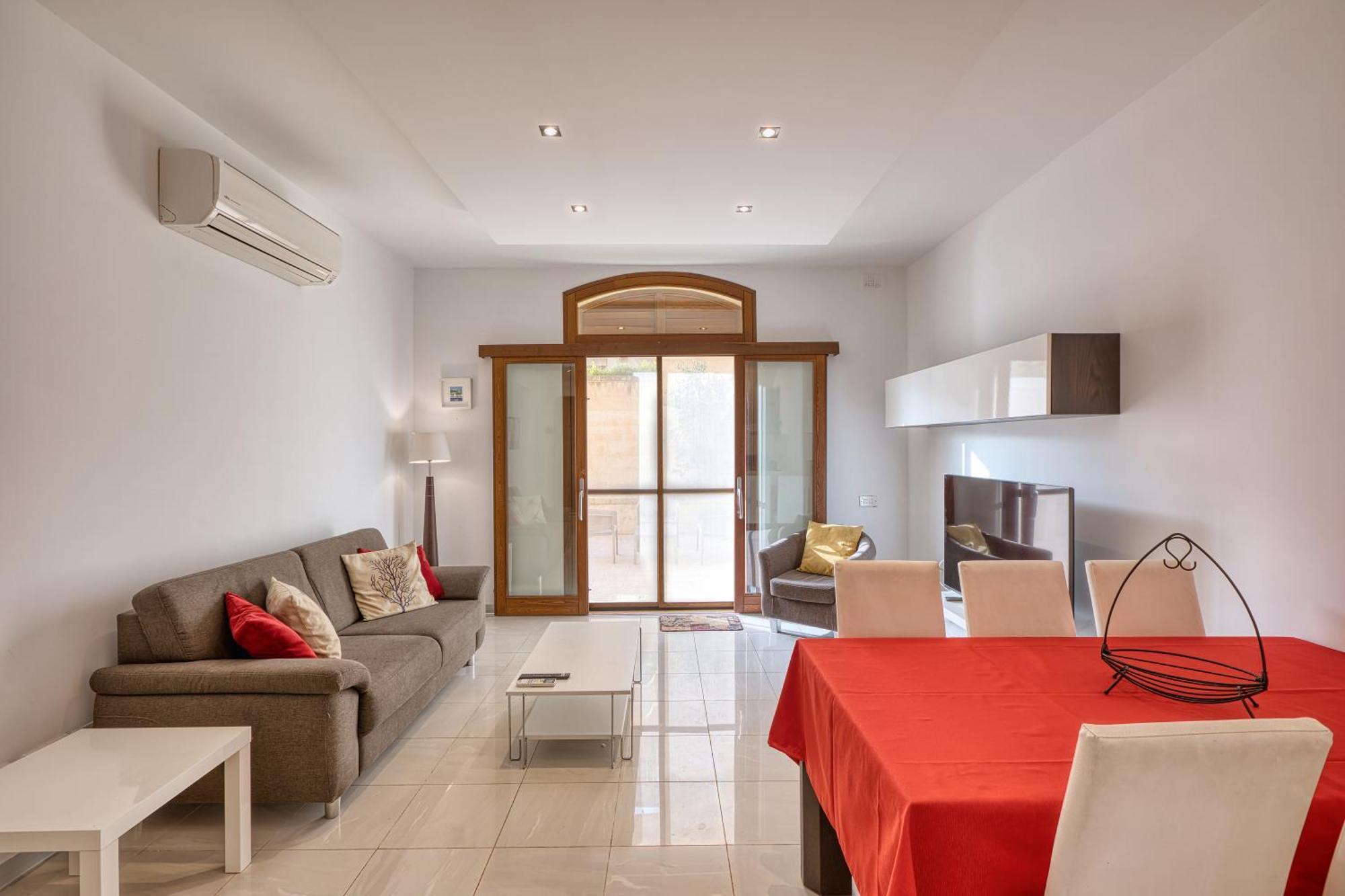 Luxury With Jacuzzi, Bbq And Huge Pool * Għajnsielem